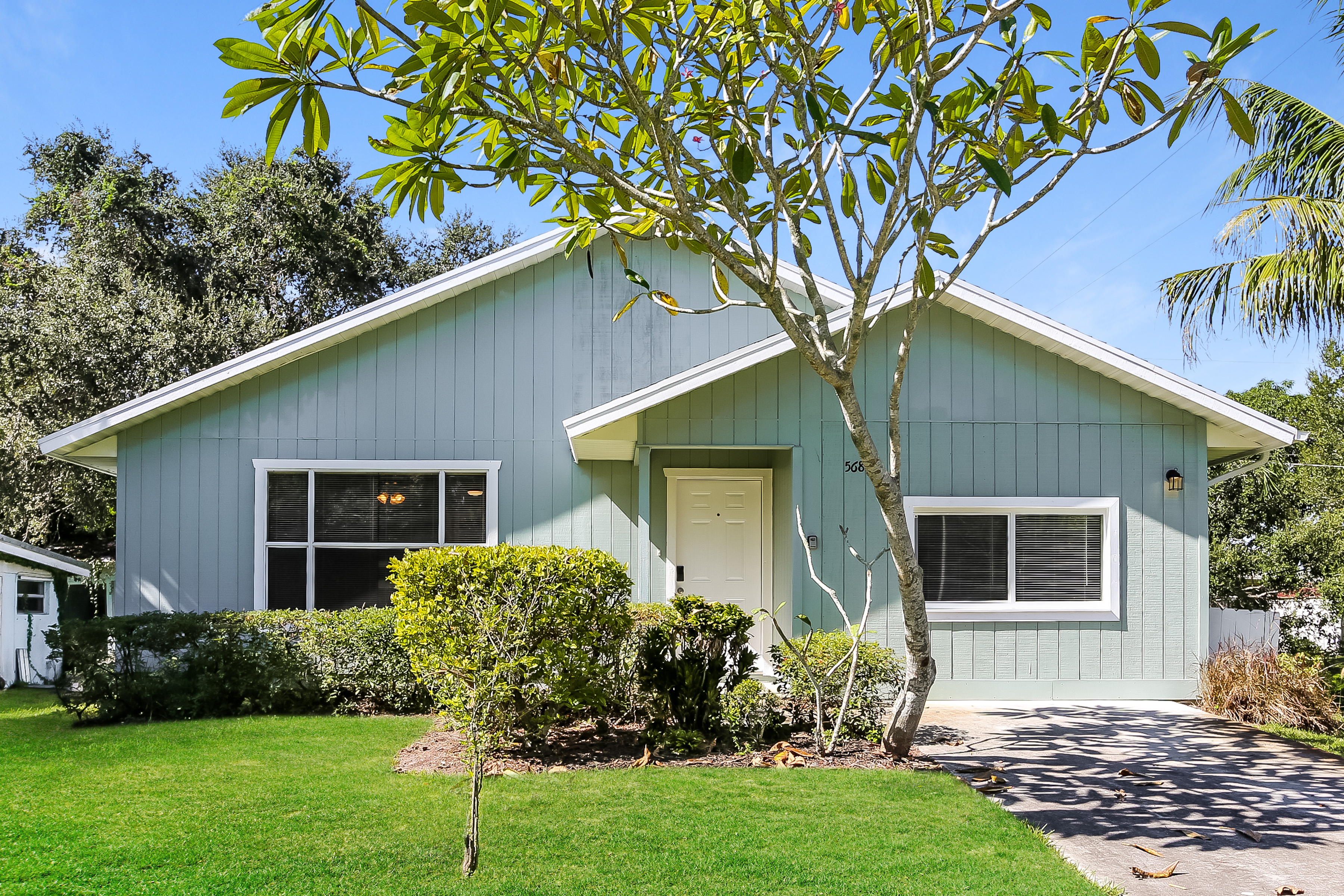 5688 SE Pine Ave Stuart, FL 34997